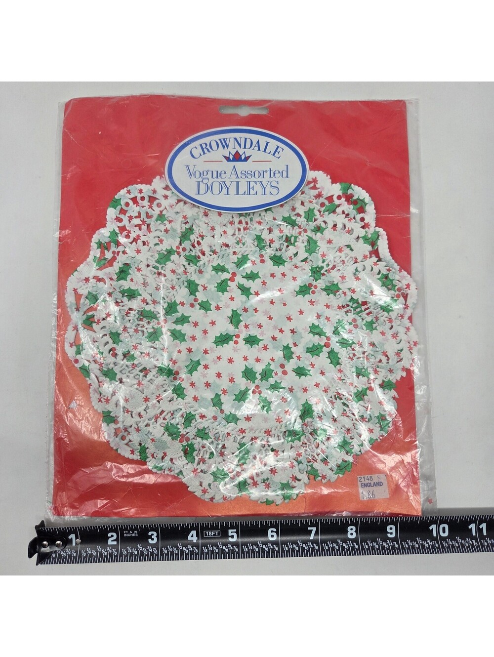 Crowndale Vogue Christmas Holiday Doyleys Doilies 12 Pack Vintage 10"